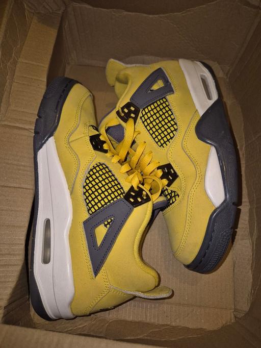 Buy & Sell Waltham Forest East London - Photos for Pre-loved Jordan 4 Retro, size 6