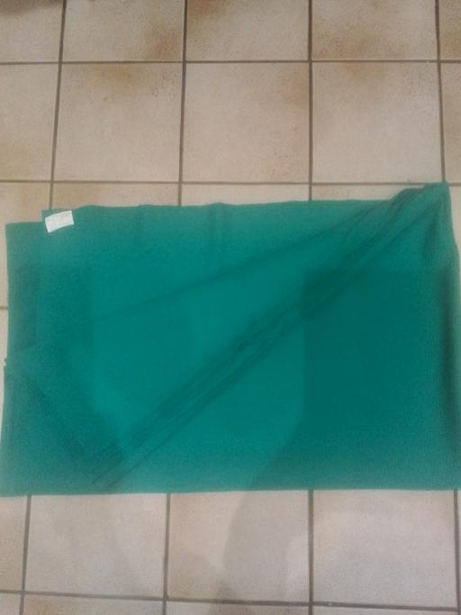 Buy & Sell Streetly Walsall - Photos for GREEN POLYESTER MATERIAL