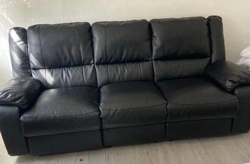 Buy & Sell Bow Church East London - Photos for Faux Leather 3 Seater Recliner Sofa - Black