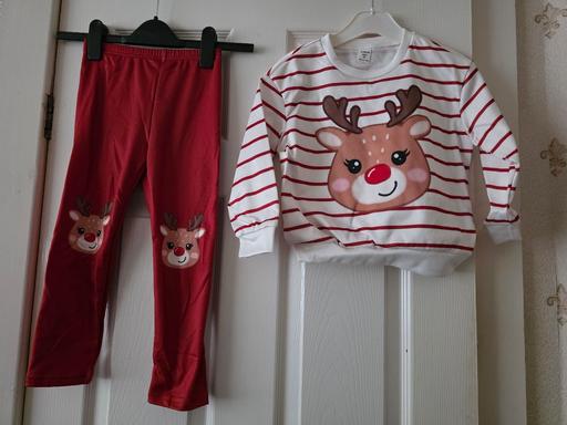 Buy & Sell Blackpool Town Centre Blackpool - Photos for Reindeer leggings & sweatshirt age 4 yrs NEW