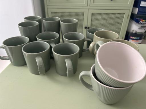 Buy & Sell Wombwell Barnsley - Photos for 10 cups plus 4 Beakers all New