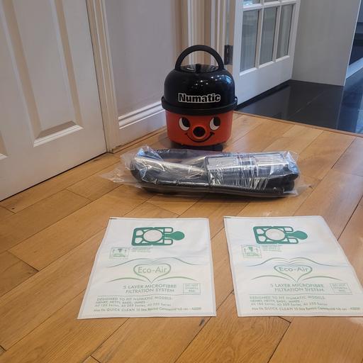 Buy & Sell Chigwell Epping Forest - Photos for Henry hoover NUMATIC 1200w