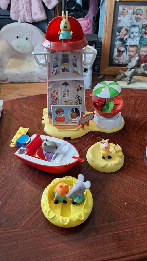 Buy & Sell West Bromwich Sandwell - Photos for Peppa Pig Lighthouse & accessories