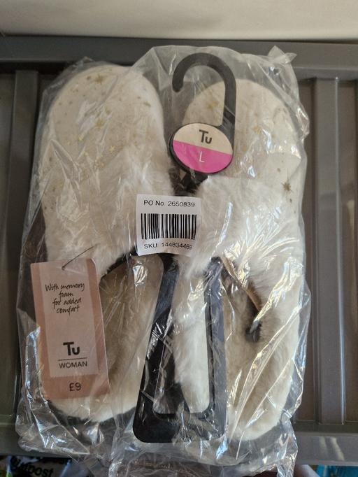Buy & Sell Ramsgate Thanet - Photos for bn slippers size large 7-8