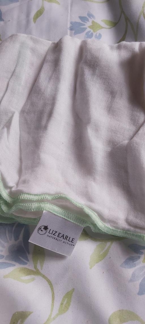 Buy & Sell Asfordby Hill Melton - Photos for Liz Earle muslin 100% Cotton facial cloth NEW
