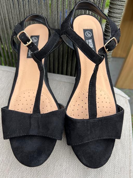 Buy & Sell Easington Lane Sunderland - Photos for Womens Sandals Size 3