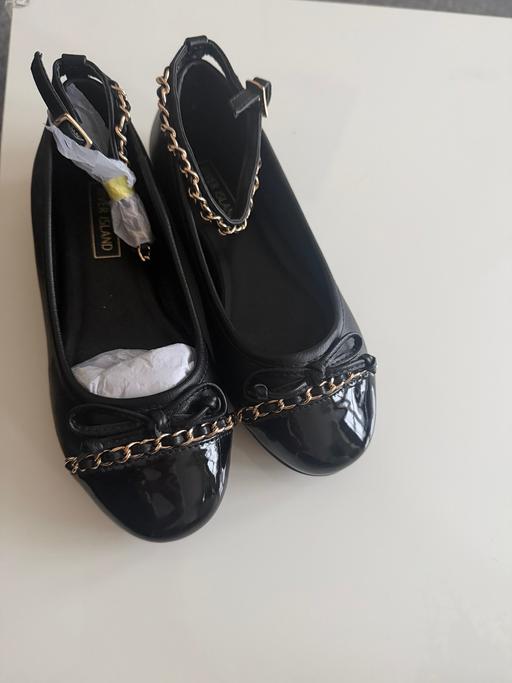 Buy & Sell Waltham Forest East London - Photos for NEW Girls black ballerina strap shoes size 13