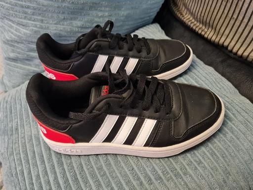 Buy & Sell Weoley Castle Birmingham - Photos for Adidas trainers size 4
