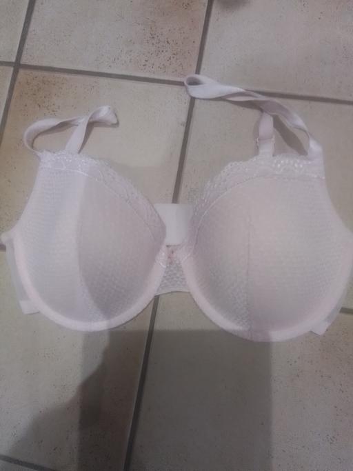 Buy & Sell Aldridge Walsall - Photos for SOFT PINK PADDED BRA