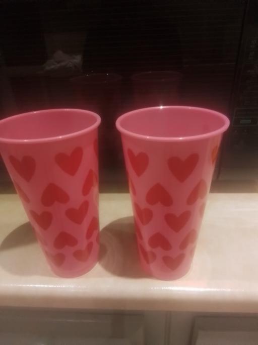 Buy & Sell Aldridge Walsall - Photos for TWO BRAND NEW PLASTIC HEART TUMBLER