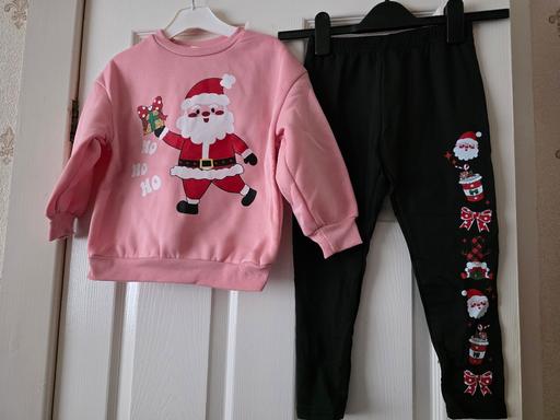 Buy & Sell Blackpool Town Centre Blackpool - Photos for Santa leggings & sweatshirt set age 5 yrs NEW
