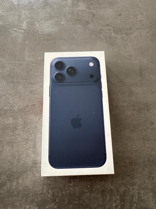 Buy & Sell Barking Barking and Dagenham - Photos for BRAND NEW IPHONE 17 PROM MAX 256