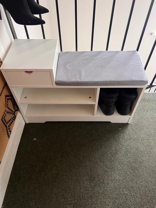 Buy & Sell Redhill Reigate and Banstead - Photos for White shoe storage bench with cushion seat