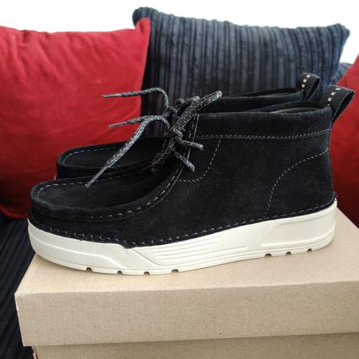 Buy & Sell Barbican Central London - Photos for Women Origin Wallabee boots size 6.5
