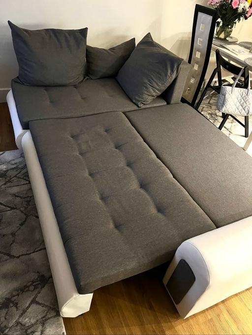 Buy & Sell Navestockside Brentwood - Photos for Sofa bed grey and white with storage