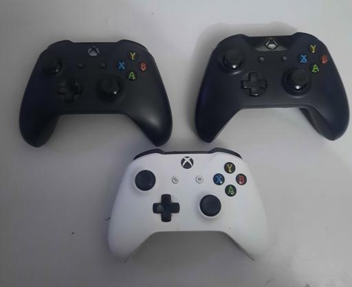 Buy & Sell Rubery Birmingham - Photos for 3x Xbox One Controllers Spares Or Repairs