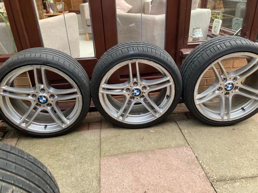 Vehicles Hagley Bromsgrove - Photos for 4 GENUINE BMW 5 SPOKE ALLOY WHEELS & TYRES