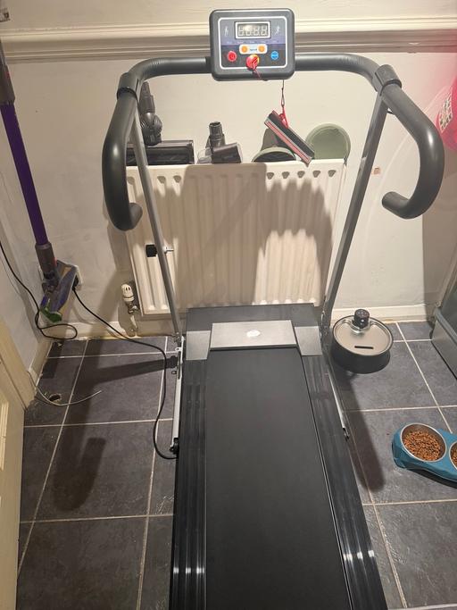 Buy & Sell Enfield Town Enfield - Photos for HOMCOM Motorised Electric Treadmill