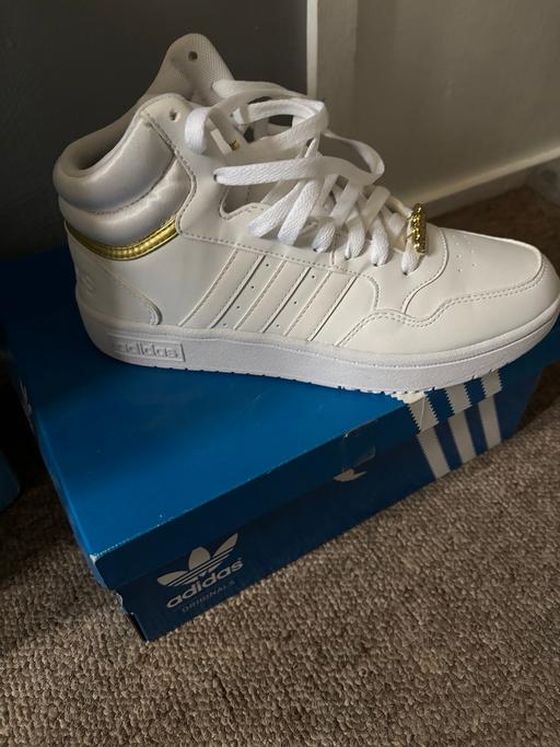Buy & Sell Falmer Brighton - Photos for Adidas trainers
