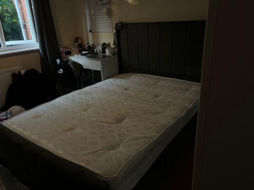 Buy & Sell Ealing Broadway West London - Photos for Bed frame and mattress included.