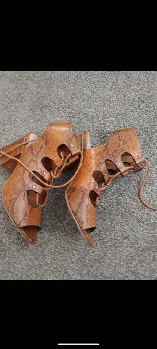 Buy & Sell Bournville Birmingham - Photos for Heels size 4