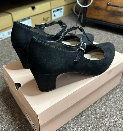Buy & Sell Morden Park South West London - Photos for Black suede Mary Jane heels