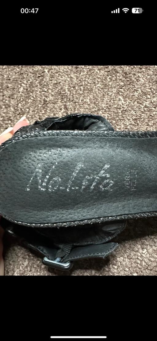 Buy & Sell Raynes Park South West London - Photos for Black heeled sandals