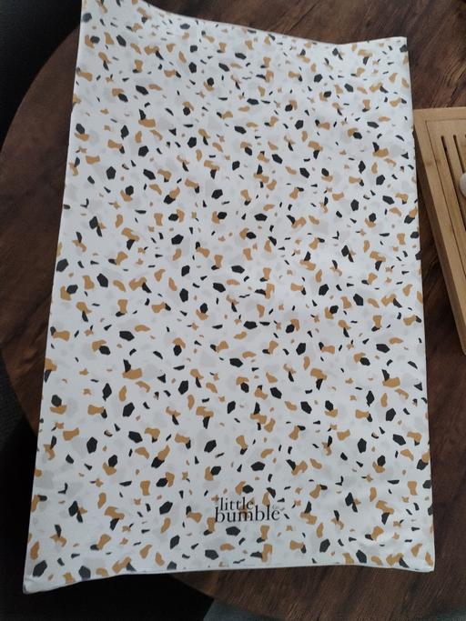 Buy & Sell Lee Chapel North Basildon - Photos for Little Bumble Co. Baby Changing Mat