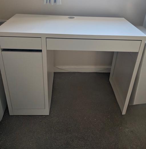 Buy & Sell Sidemoor Bromsgrove - Photos for IKEA Micke Office Desk Excellent condition