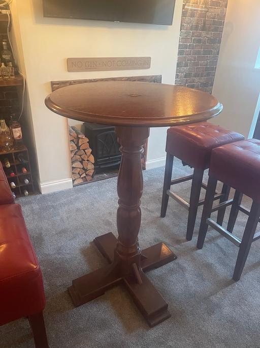Buy & Sell Willenhall Walsall - Photos for Pub high table