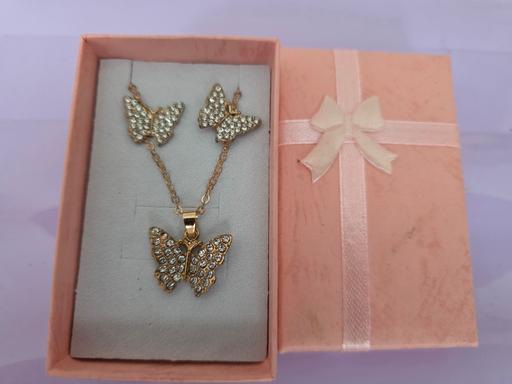 Buy & Sell Blackpool Town Centre Blackpool - Photos for Butterfly necklace & earrings NEW
