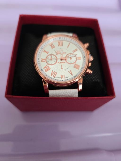 Buy & Sell Blackpool Town Centre Blackpool - Photos for Ladies watch in box NEW