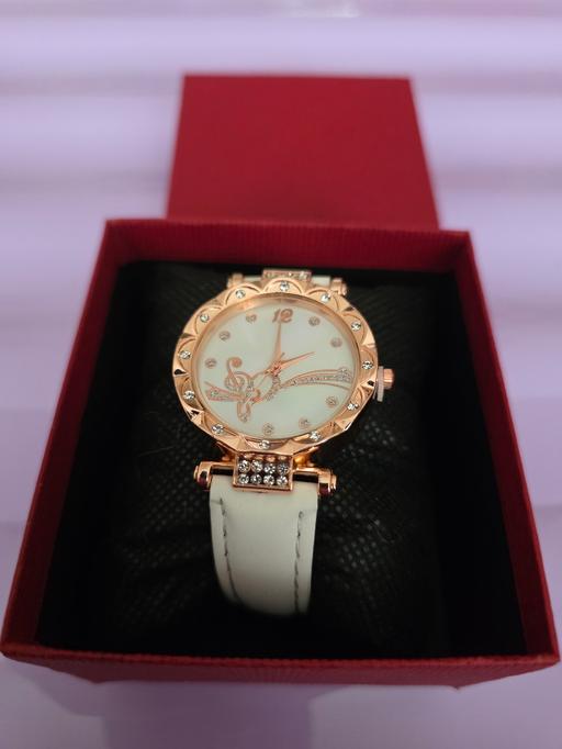 Buy & Sell Blackpool Town Centre Blackpool - Photos for Ladies watch in box NEW