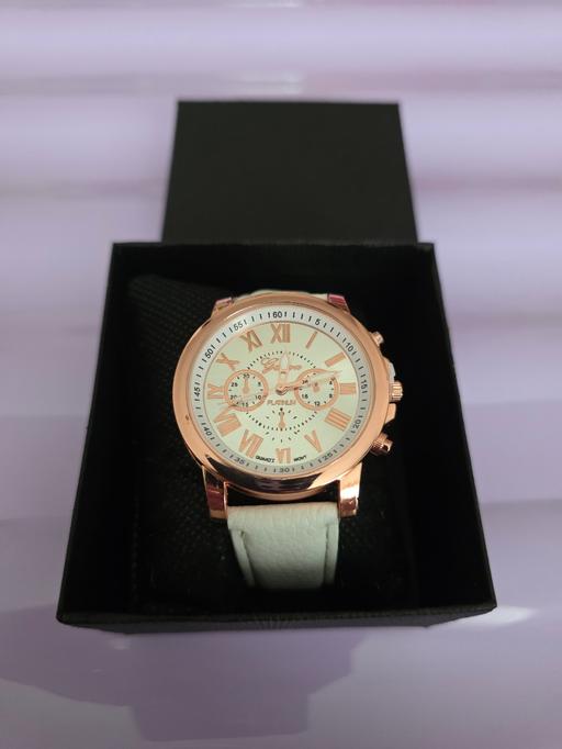 Buy & Sell Blackpool Town Centre Blackpool - Photos for Ladies watch in box NEW