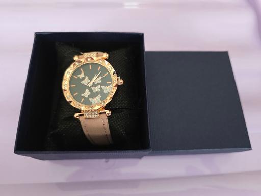 Buy & Sell Blackpool Town Centre Blackpool - Photos for Ladies watch in box