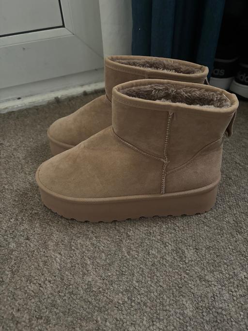 Buy & Sell Falmer Brighton - Photos for Women’s fluffy ankle boots