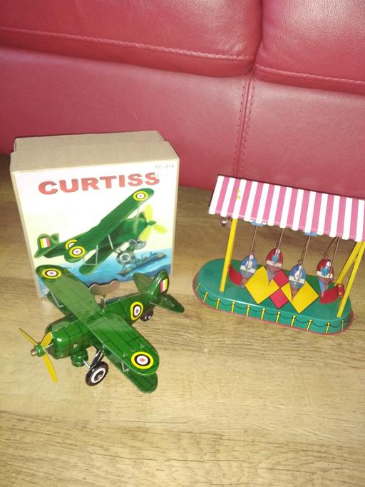 Buy & Sell Royston Barnsley - Photos for 2 X TIN Plate toys