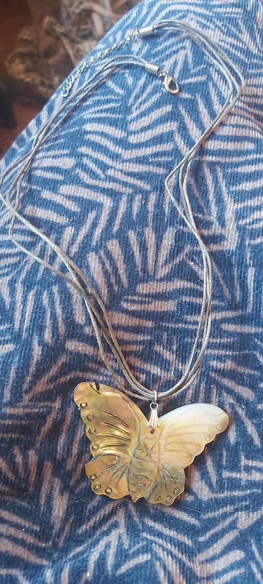 Buy & Sell Asfordby Hill Melton - Photos for massive Abalone vintage Butterfly 🦋