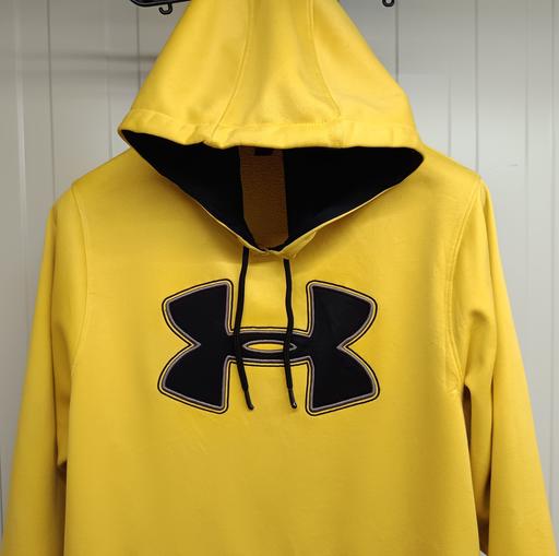 Buy & Sell Wandsworth Road South West London - Photos for Under Armour Hooded Top