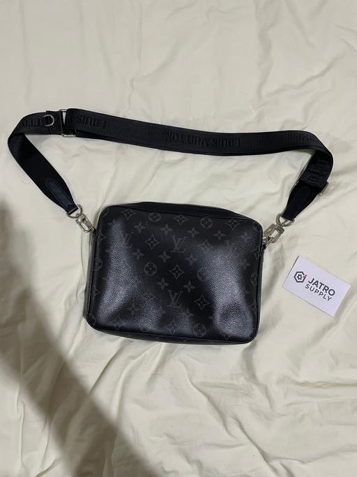 Buy & Sell Acton West London - Photos for Lv pouch