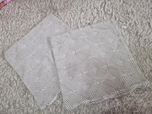 Buy & Sell Hall Green Birmingham - Photos for set of 2 beige scatter cushion covers