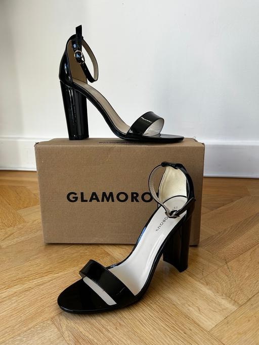 Buy & Sell Letchworth Garden City North Hertfordshire - Photos for Glamorous patent black block heel size 6