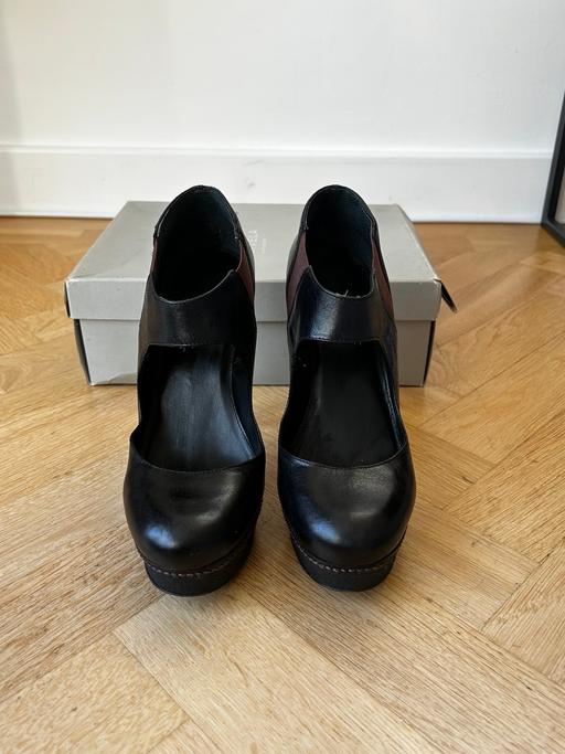 Buy & Sell Letchworth Garden City North Hertfordshire - Photos for Kurt Geiger leather platform heels size 6