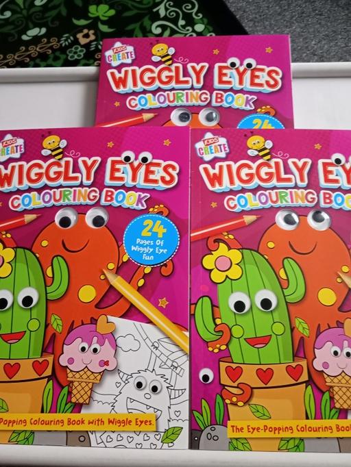 Classes Horncastle East Lindsey - Photos for 3 brand new kids WIGGLY EYES BOOKS