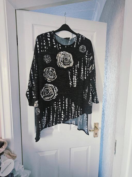Buy & Sell Newton Doncaster - Photos for Knitted top, generous size 18.