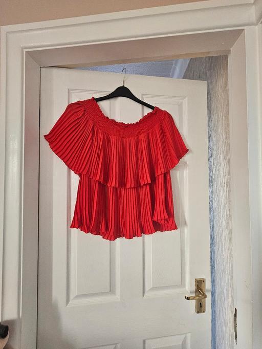 Buy & Sell Newton Doncaster - Photos for Gorgeous top with sleeves, generous size 12.