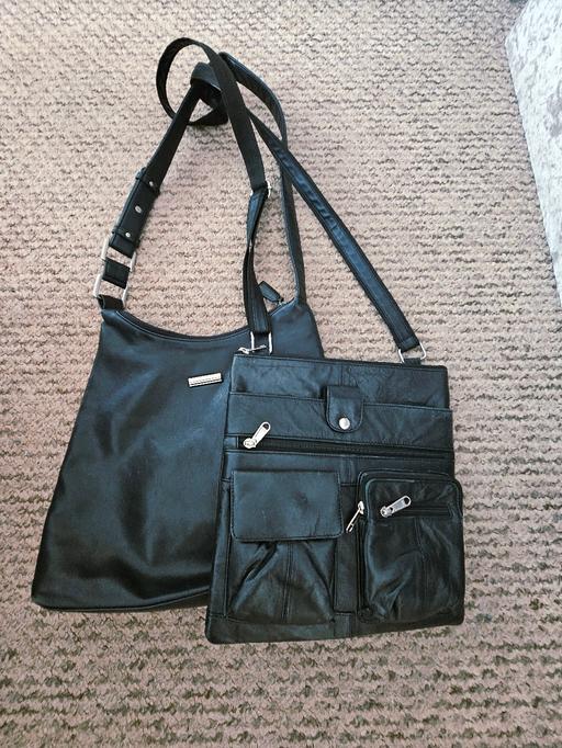 Buy & Sell Newton Doncaster - Photos for 2 bags.. good condition.