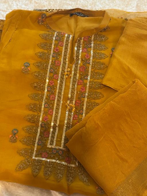Buy & Sell Kingsbury North West London - Photos for Pakistani clothes