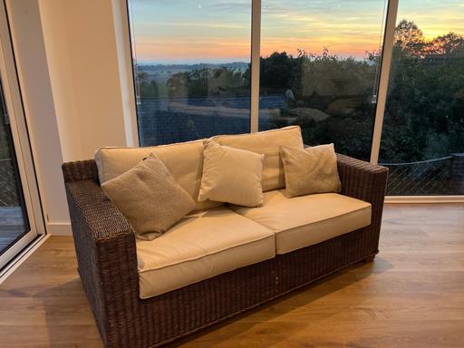 Buy & Sell Carleton Wakefield - Photos for Sofa