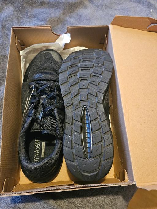 Buy & Sell Plaistow East London - Photos for New Balance trainers